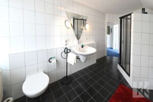 Badezimmer 2