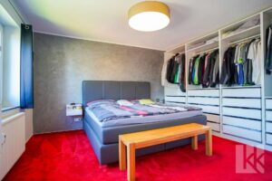 Schlafzimmer mit...