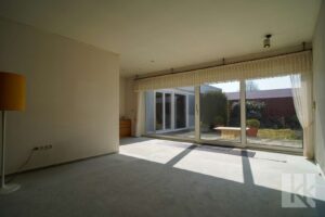 ... mit Blick in den Garten