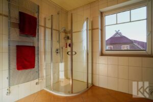 ...Dusche, ...