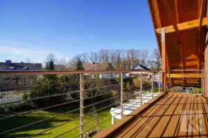 OG - ...großen Balkon
