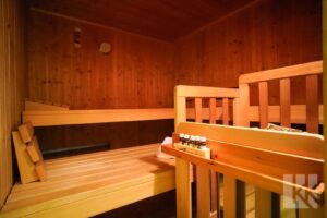 KG - ...gepflegter Sauna, ...