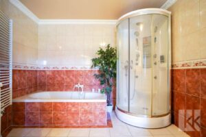 ...Dusche & Badewanne