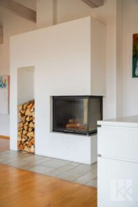 ...Kamin und...