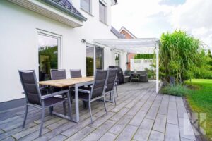 Davor: Die große Terrasse...
