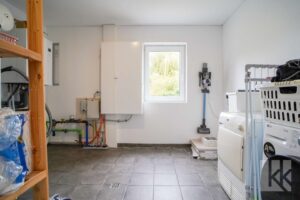 Zuletzt im Erdgeschoss: Ein aufgeräumter HWR & Waschraum