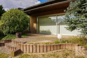 ...davor: Die Terrasse