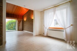 Offener Essbereich mit Blick in...