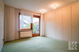 ...Ein Schlafzimmer, ...