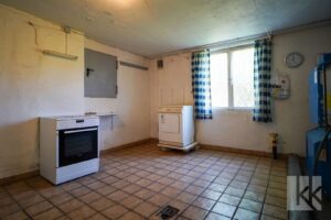 Praktische Nebenräume wie eine Waschküche oder...