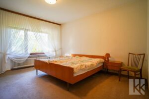 Gäste-, Arbeits- oder Schlafzimmer im Erdgeschoss