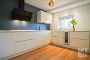 ...sehr hochwertiger Ausführung