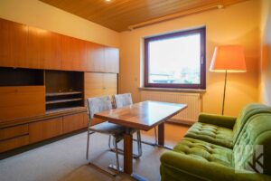 ...Drei Zimmer zur...