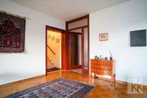 Herzstück des Hauses: Der Flur- und Treppenbereich