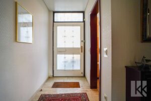 Großzügiges Entree mit...