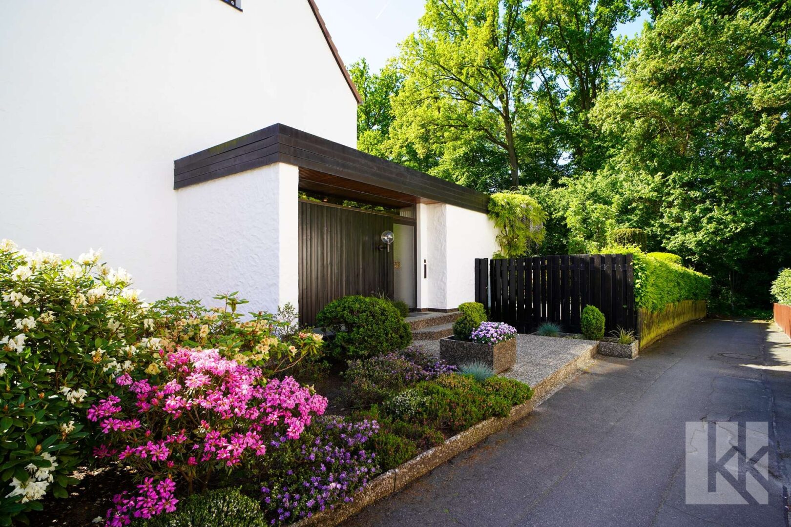 Hinter der Haustür...