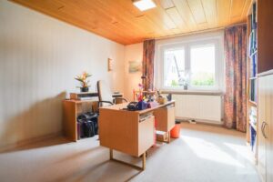 Eine Gästezimmer oder Büro neben dem Eingang