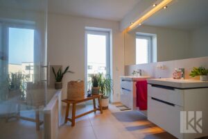 ...Badezimmer en Suite inklusive...