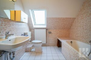 Außerdem: Ein weiteres Badezimmer