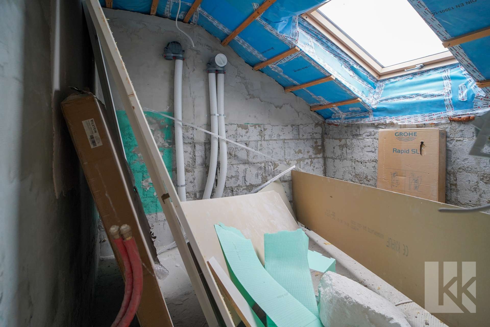 Das Badezimmer im Obergeschoss im Rohbau