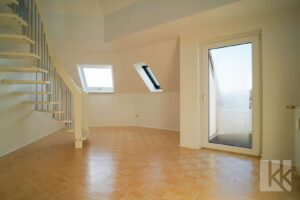 Das Herzstück der Wohnung: Der Wohn- & Essbereich mit...