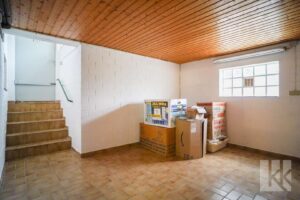 ...direktem Ausgang in den Garten sowie...