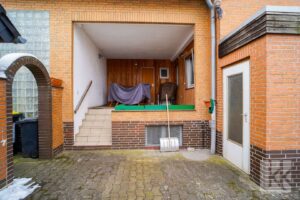 ...Zugang zur überdachten...