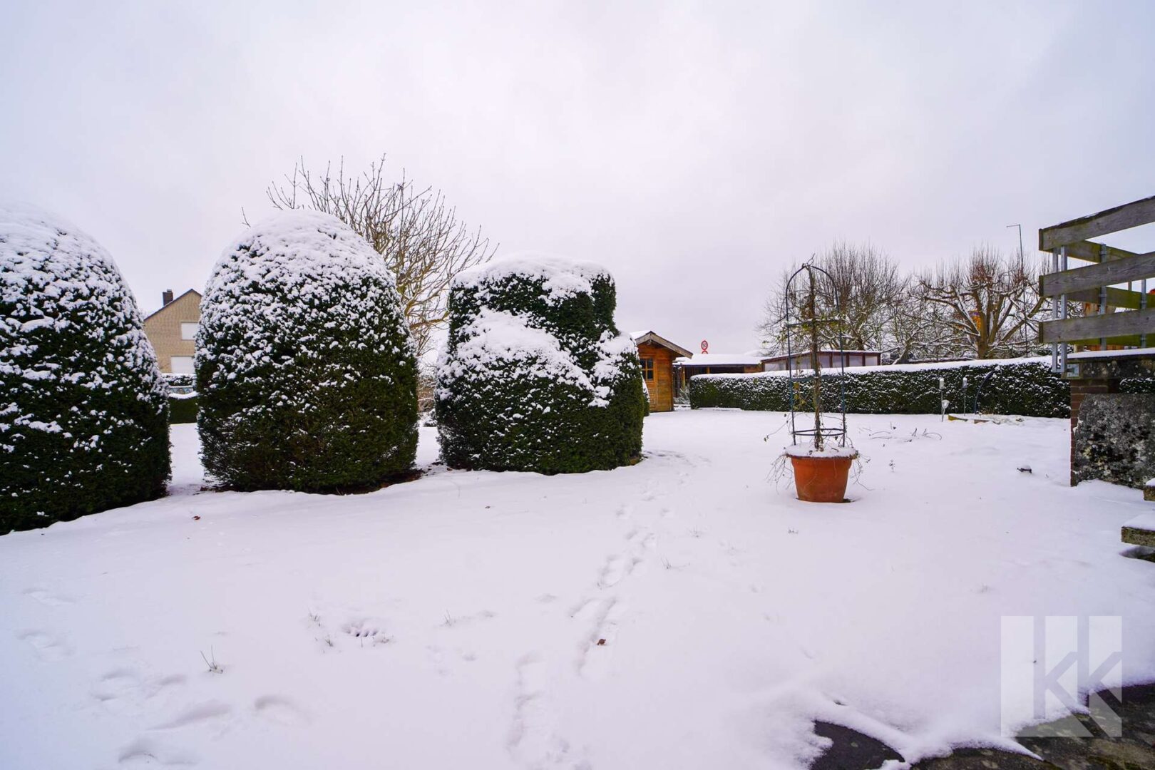 Garten im Schnee