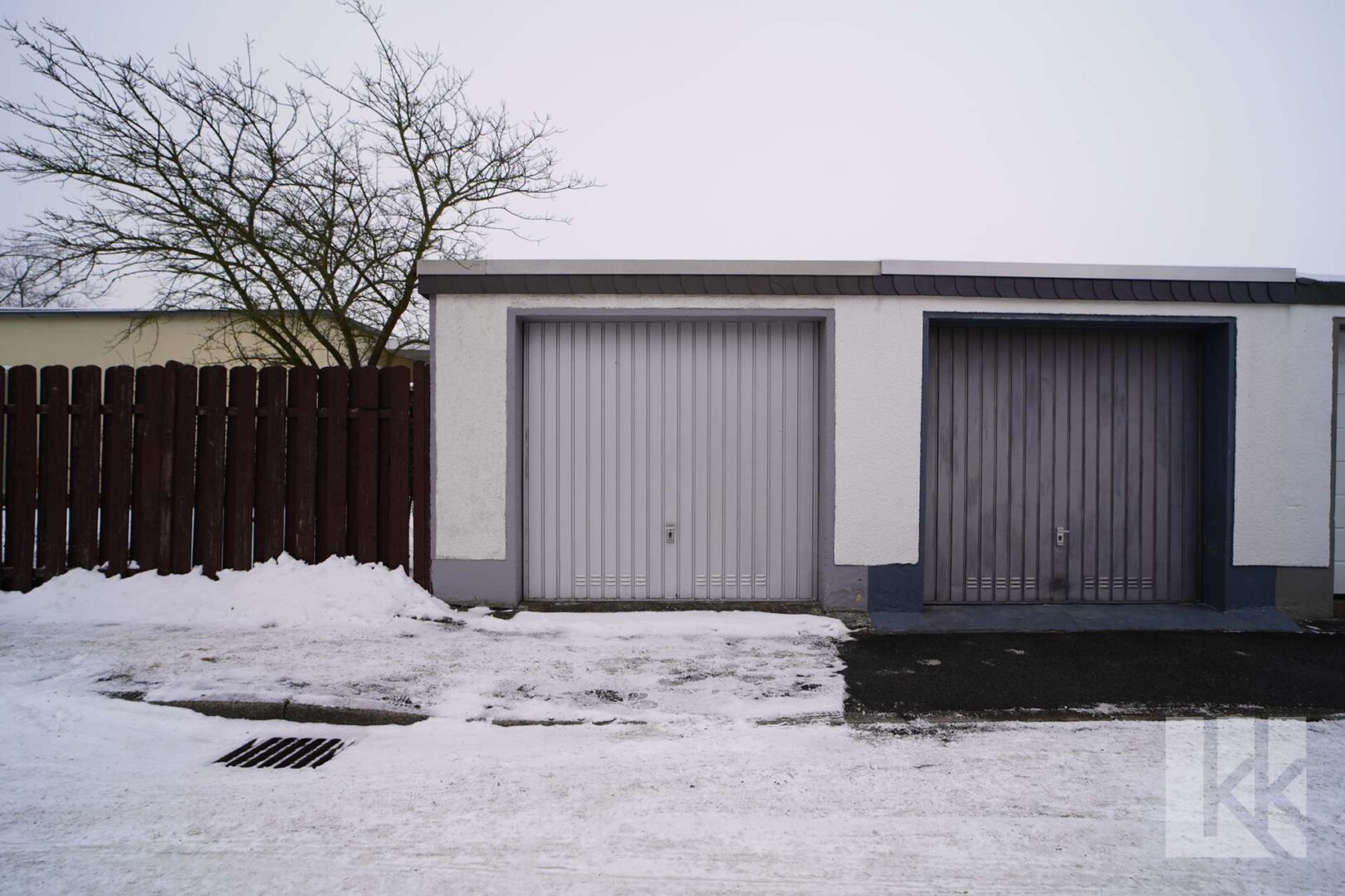 Garage direkt am Grundstück