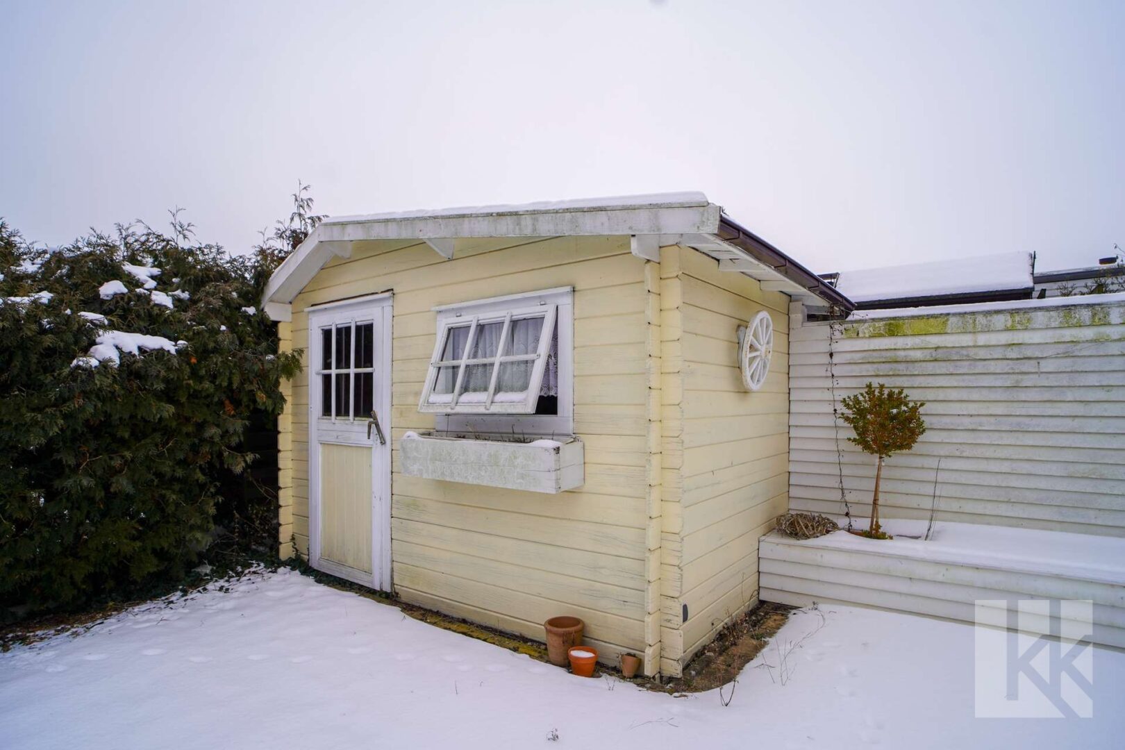 ...Geräteschuppen und Gartenhaus