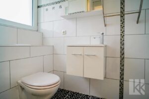 ...Gästebad mit Dusche