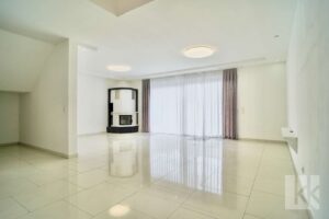 Offener Wohn- & Essbereich mit...