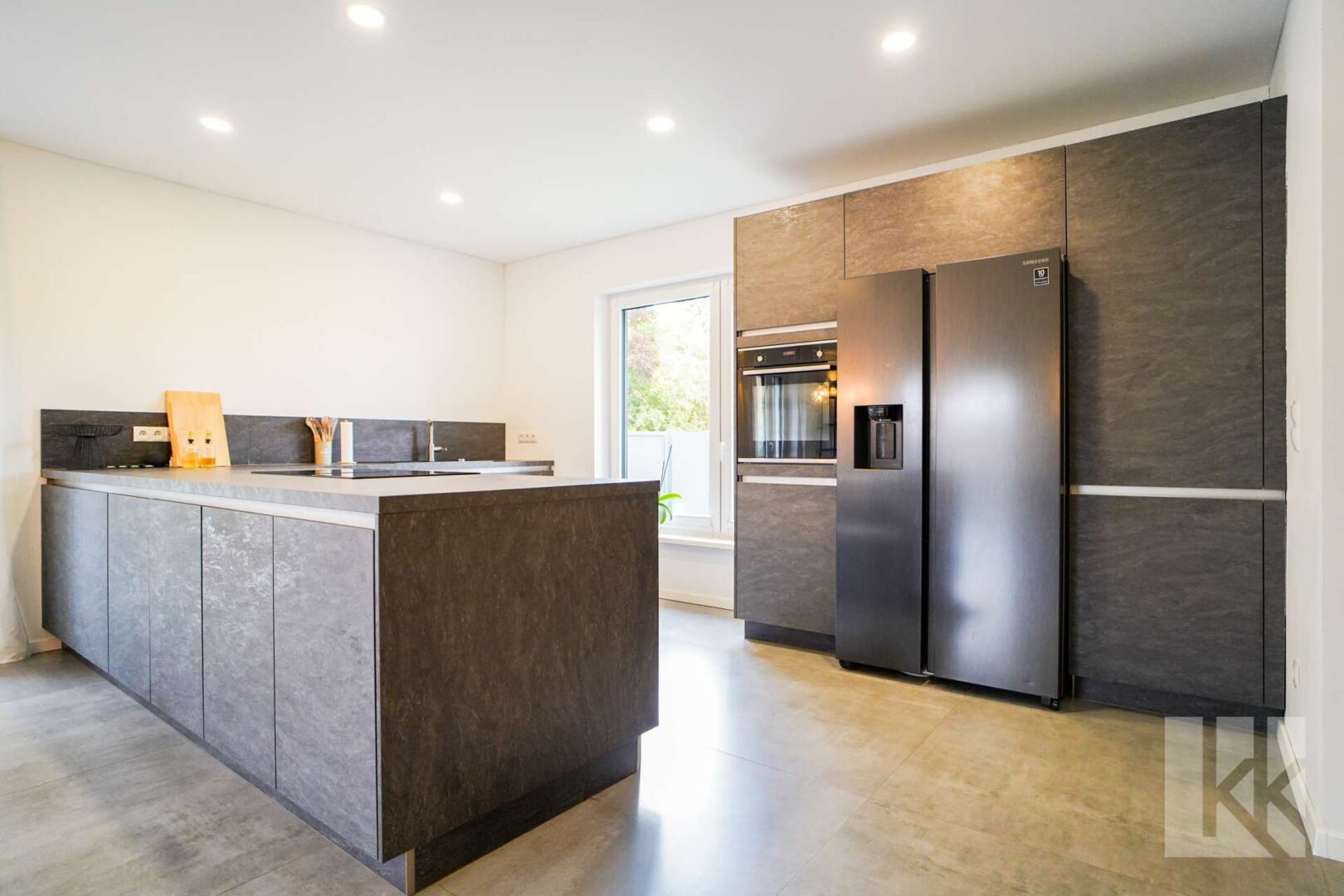 ...hochwertiger Einbauküche