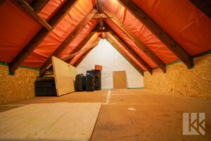 Lagerfläche im Spitzboden