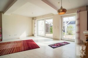 Herzstück des Hauses: Das lichtdurchflutete...