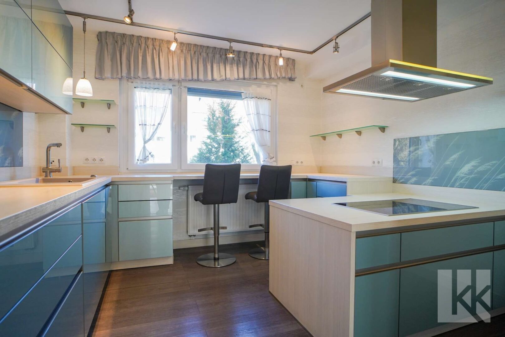 Eine separate Küche mit...