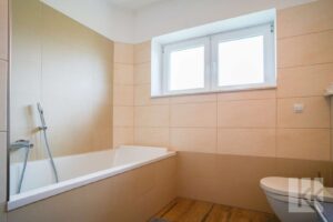 ...Badewanne und Tageslicht