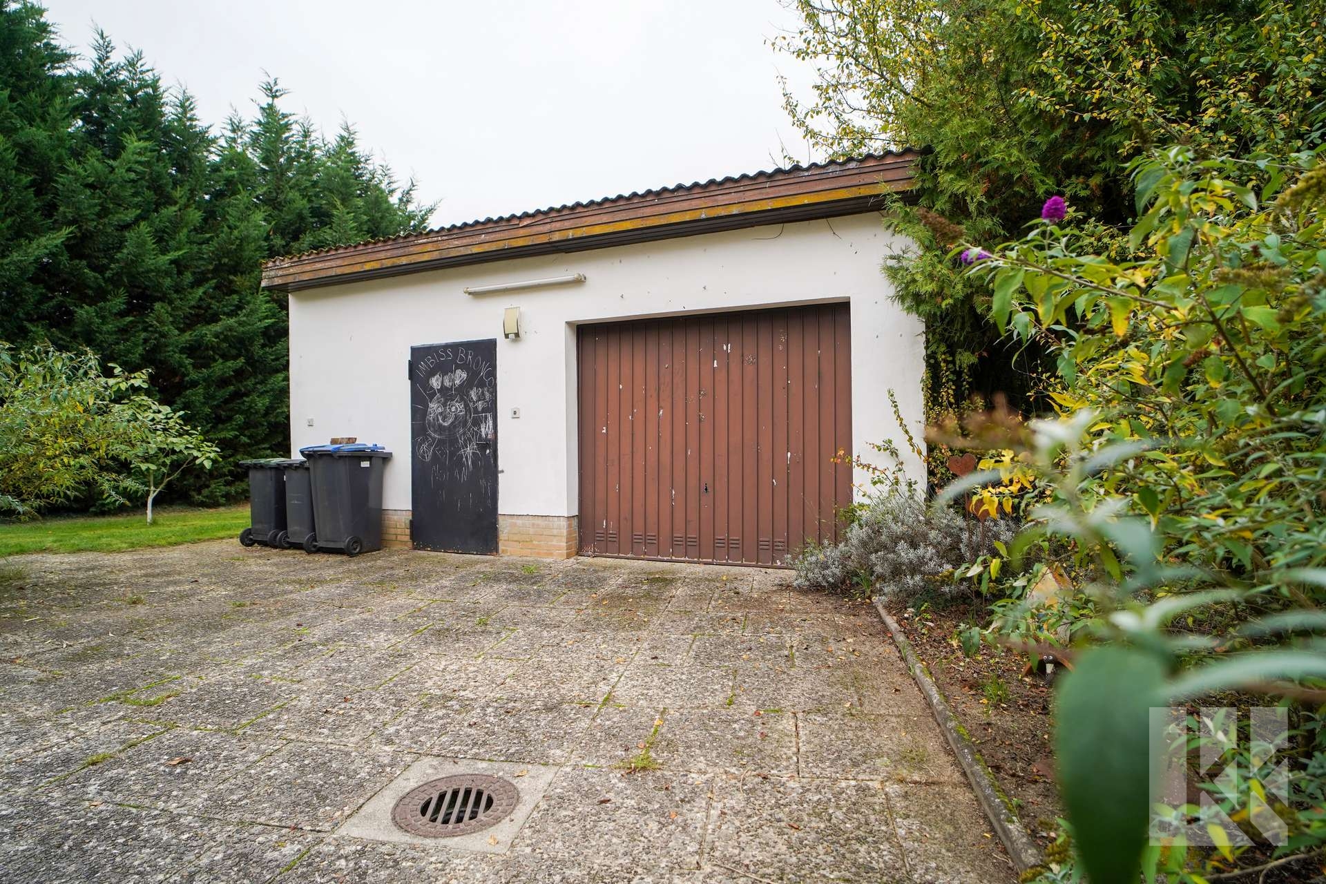 Garage und Geräteschuppen