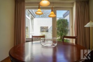 ...Essbereich und...