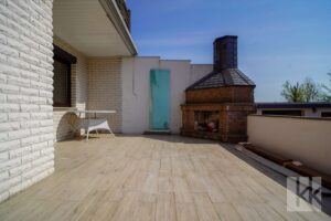 ...riesigen Terrasse