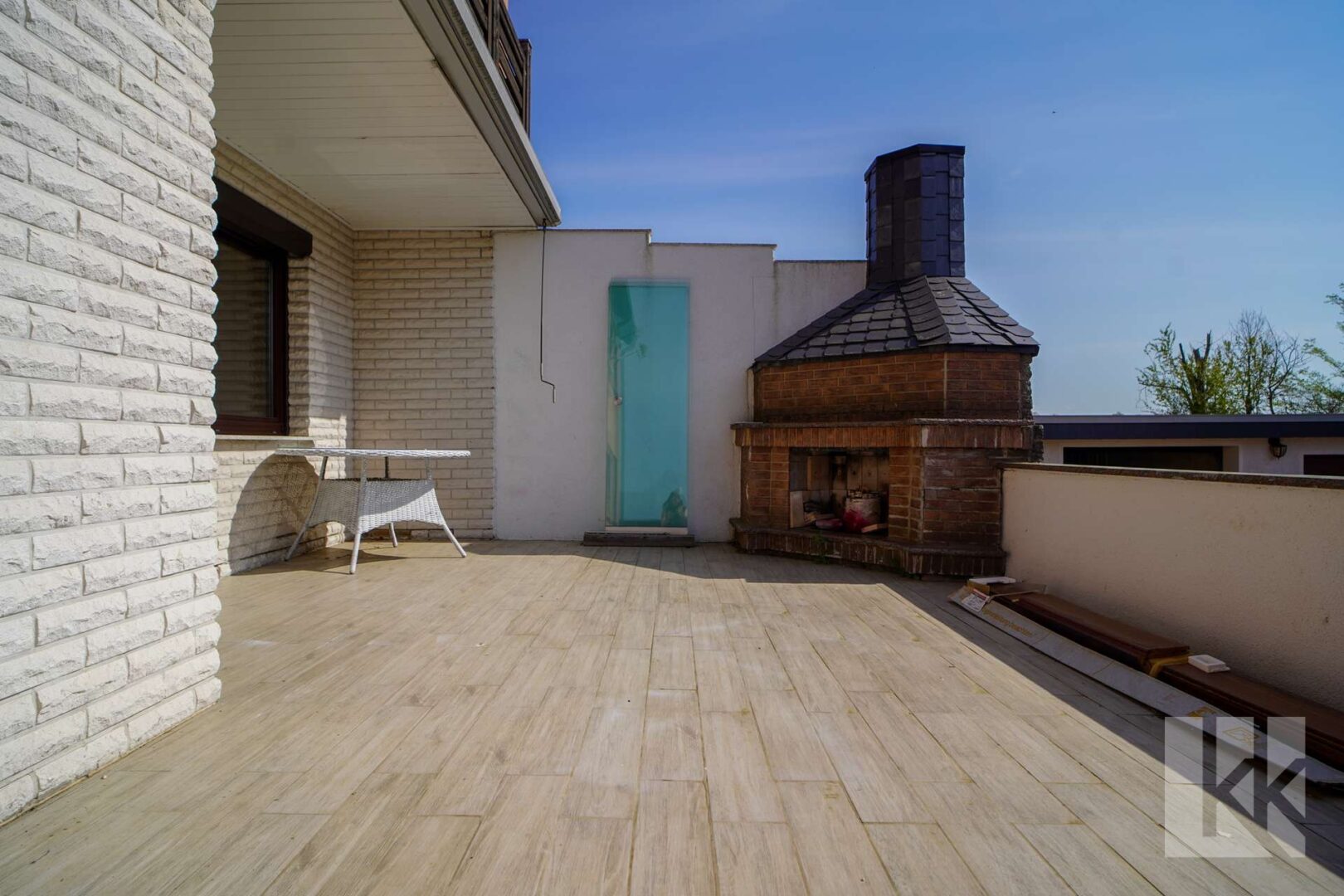 ...riesigen Terrasse