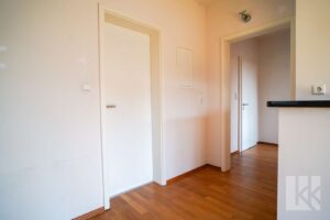 Ein Flur führt in die privaten Räume