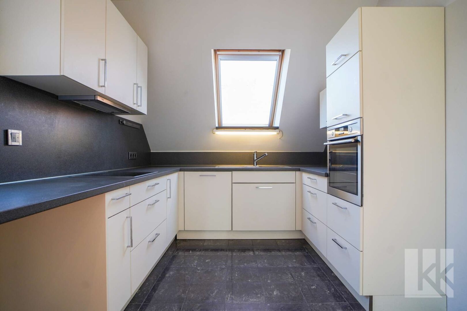 ...moderner Einbauküche