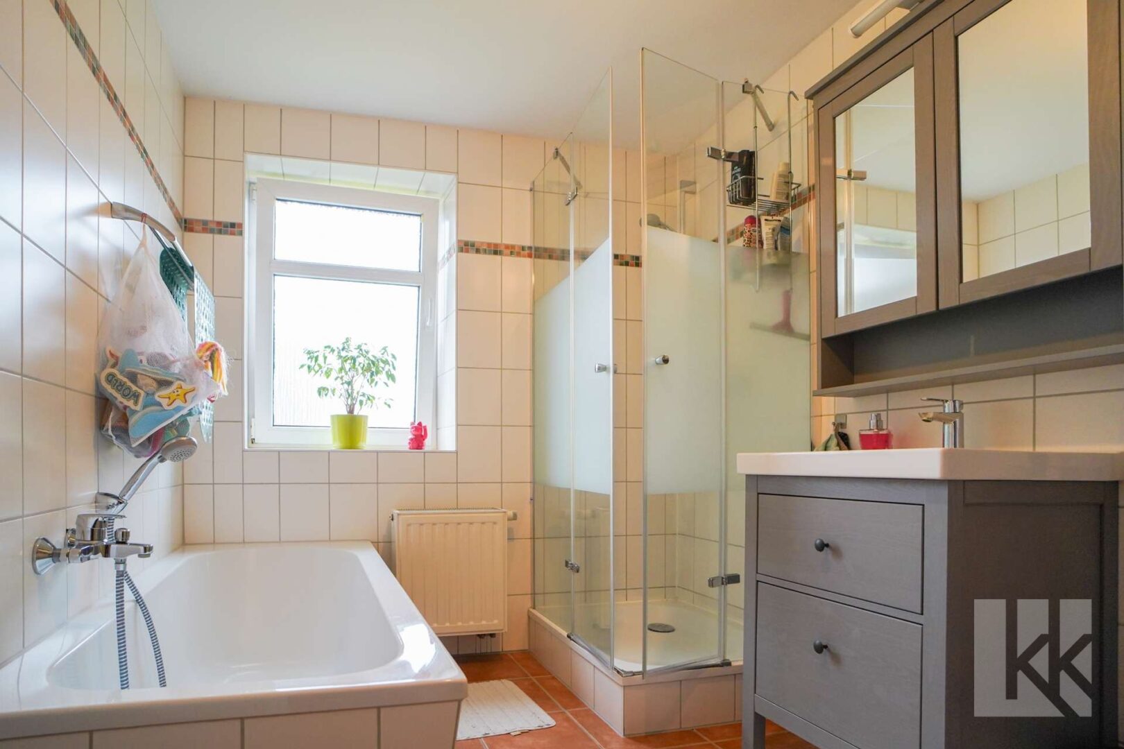 ...Badewanne und Tageslicht