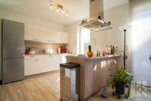 ...offener Küche und...