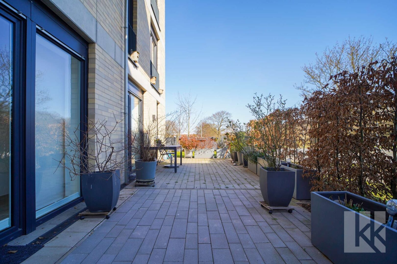 ...Terrasse sowie...