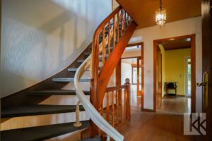 Geräumiger Eingangsbereich mit...