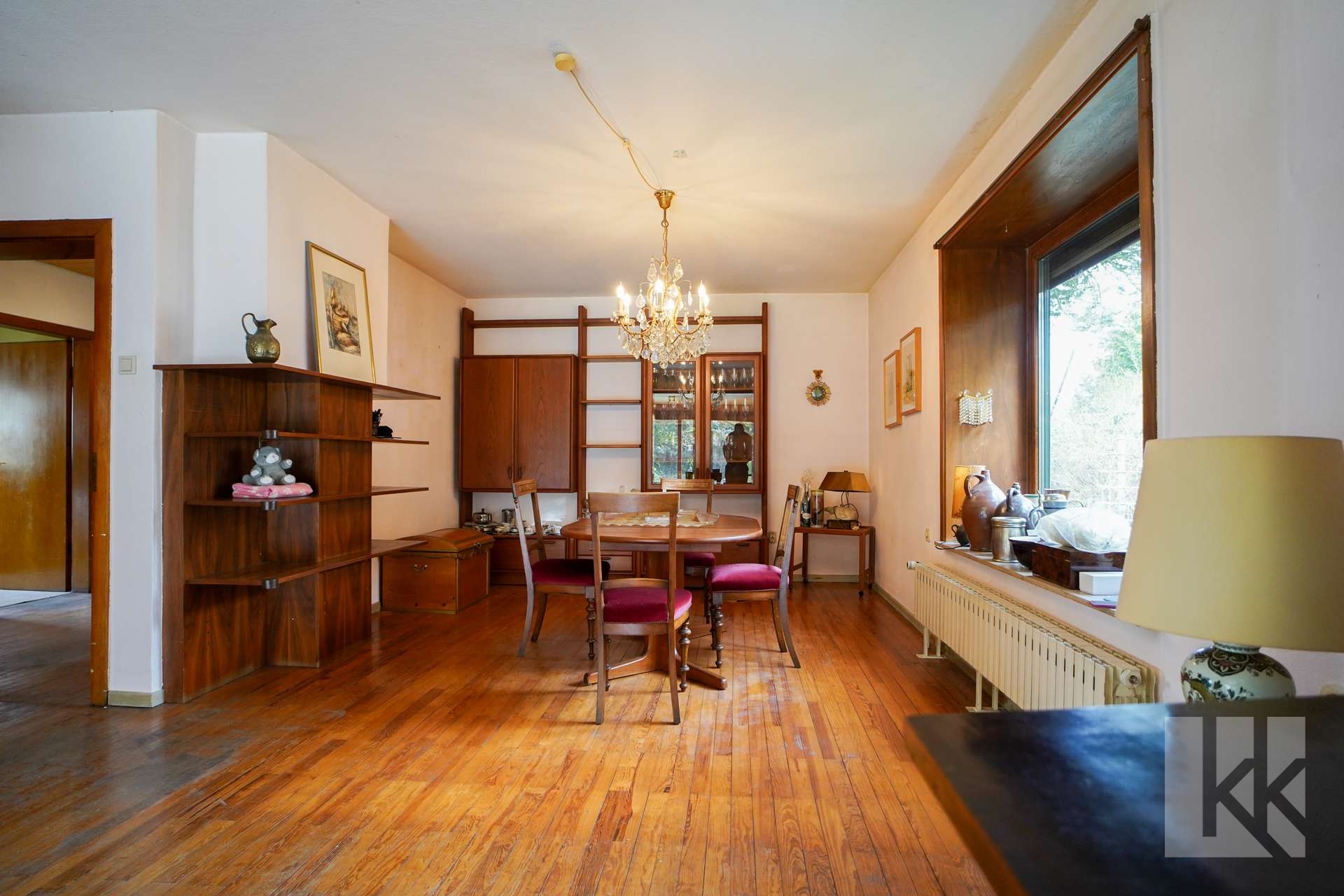 ...großzügigem Essbereich und...