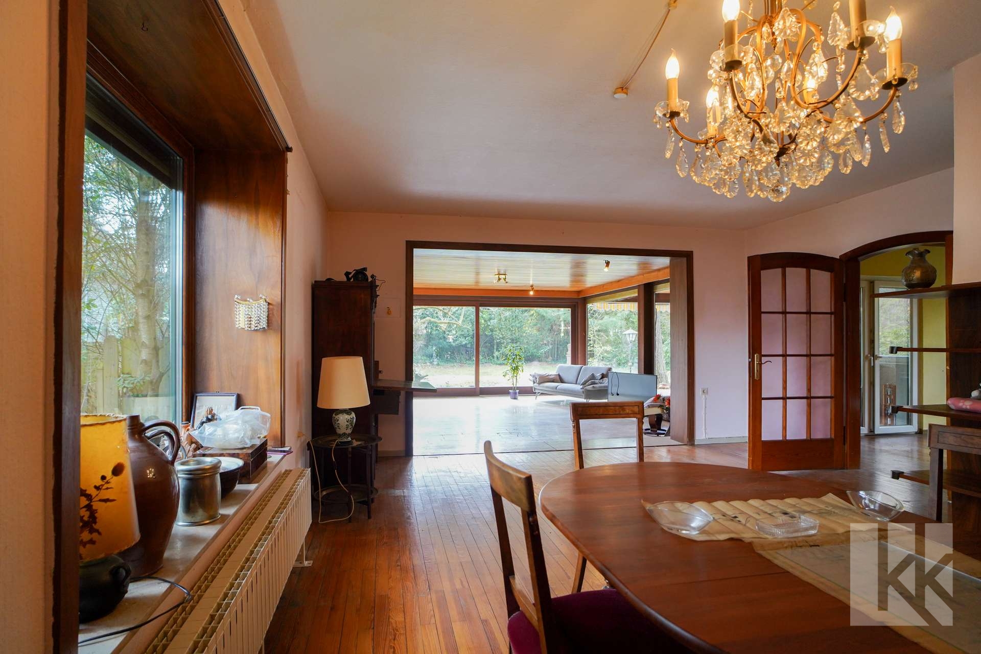 Das restliche Erdgeschoss offen gestaltet mit...