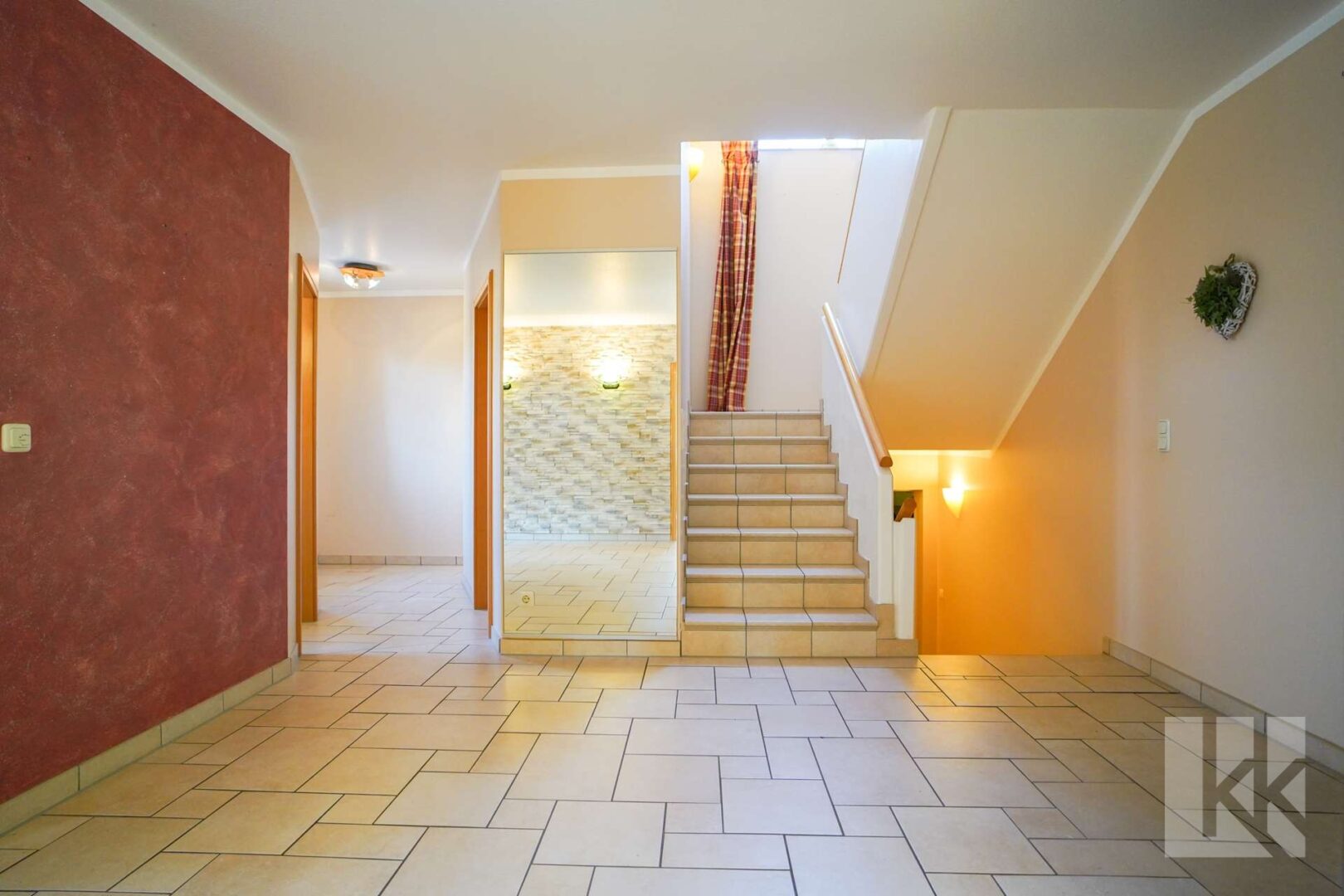 ...die Ebenen elegant verbindet